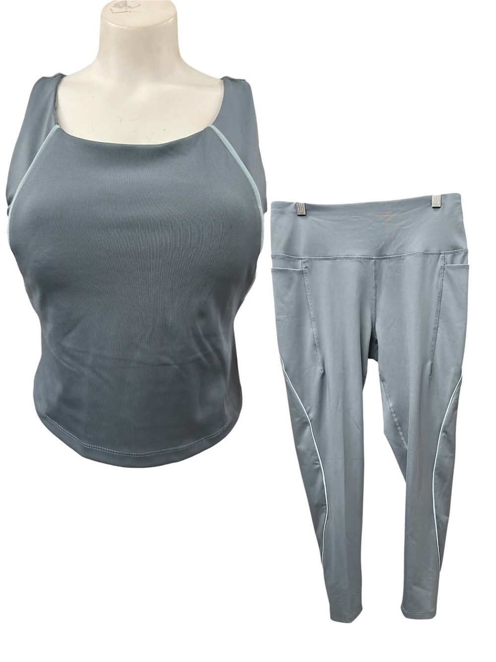 Layer 8 NWT Light Gray Sports Bra and Leggings Set Size L